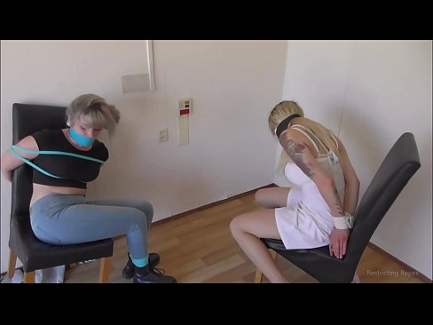 ❤️ Asılı / bağlanmış və ağzı bağlanmış / çətinlik içində olan qız ☑ Porno az.courseclass.ru ☑