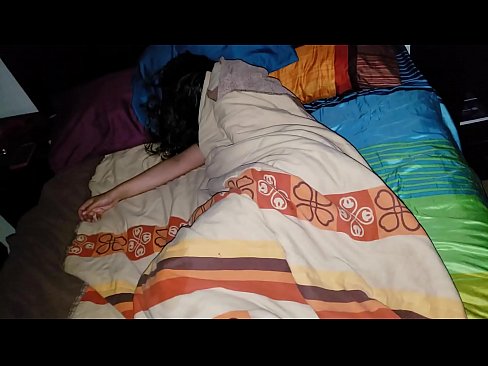 ❤️ Ögey oğul gənc ögey anası yatarkən onu təhqir edir. ☑ Porno az.courseclass.ru ☑